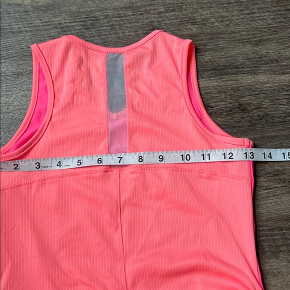 Lucky In Love NWT women’s sleeveless tank tennis shirt, size medium ⚫️ - Picture 5 of 6